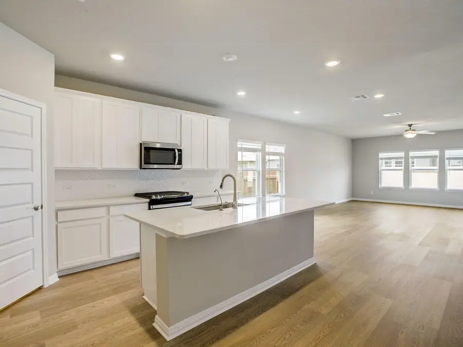 123 Holmby Dr, Hutto, TX 78634 - Image #3