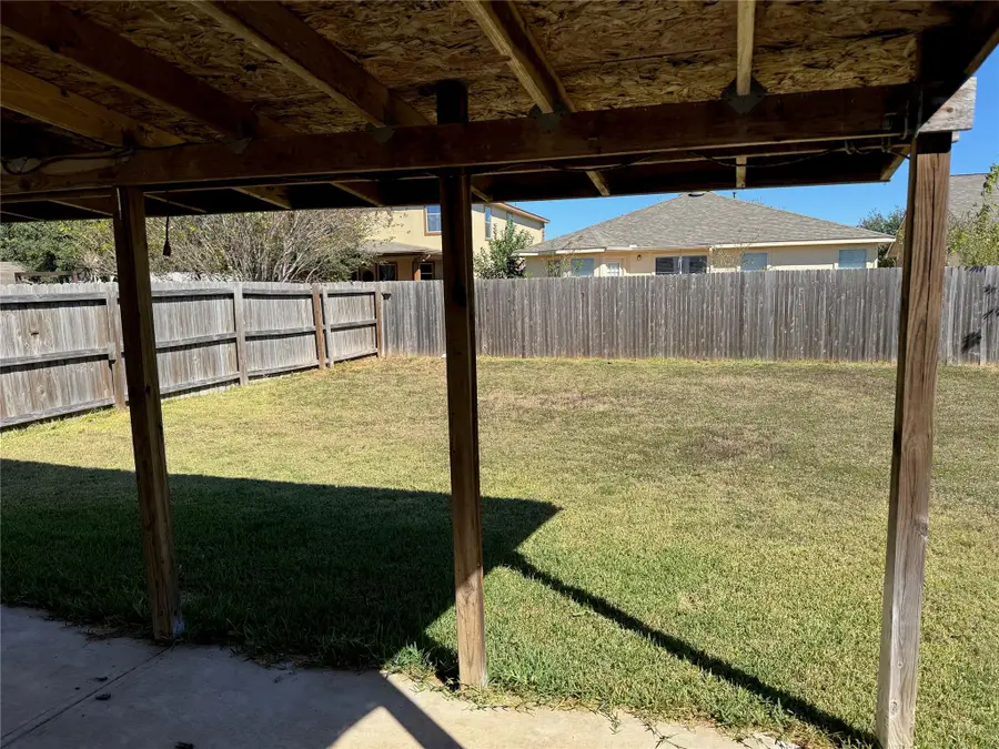 18420 Wind Tree Ln, Elgin, TX 78621 - Image #3