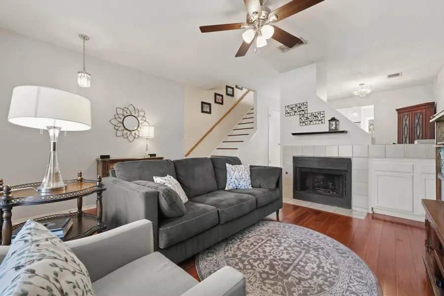 11901 E Swearingen Dr #27, Austin, TX 78758 - Image #3