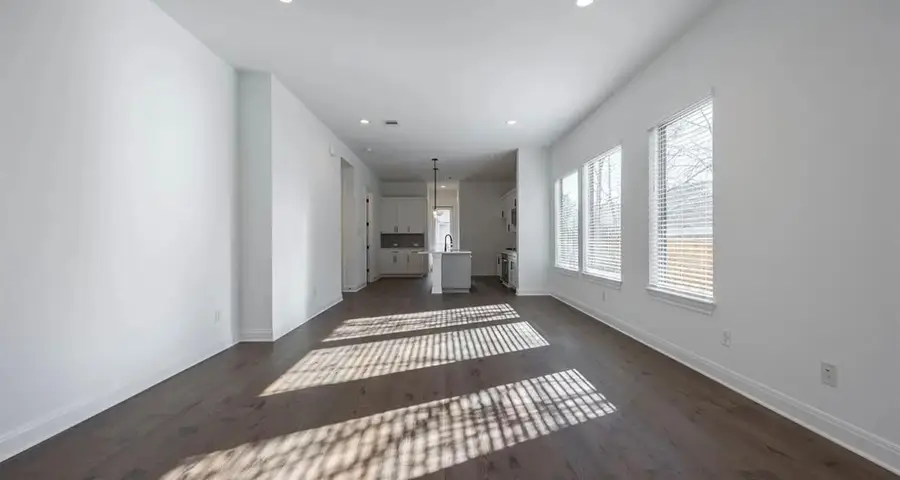 108 International St, Buda, TX 78610 - #2