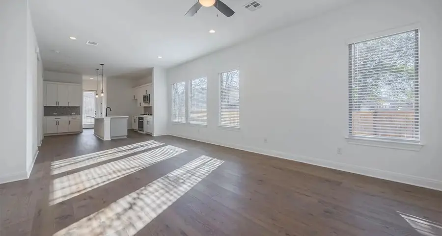 108 International St, Buda, TX 78610 - #3