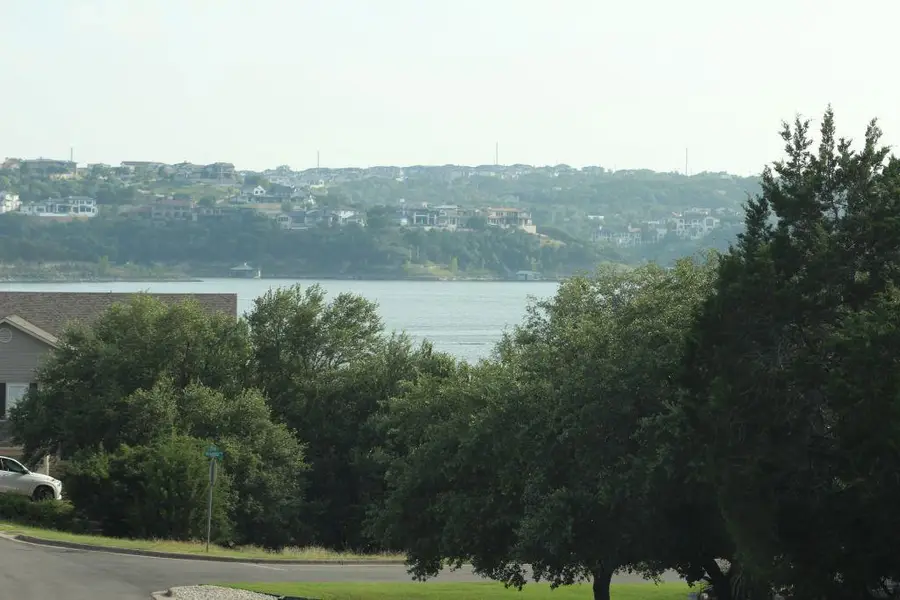 738 Deckhouse Dr, Point Venture, TX 78645 - #2