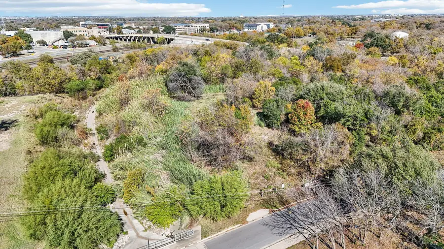 131 W Nash St, Round Rock, TX 78664 - Image #3