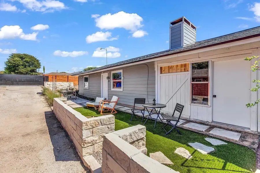 2307 Teri Rd, Austin, TX 78744 - Image #3