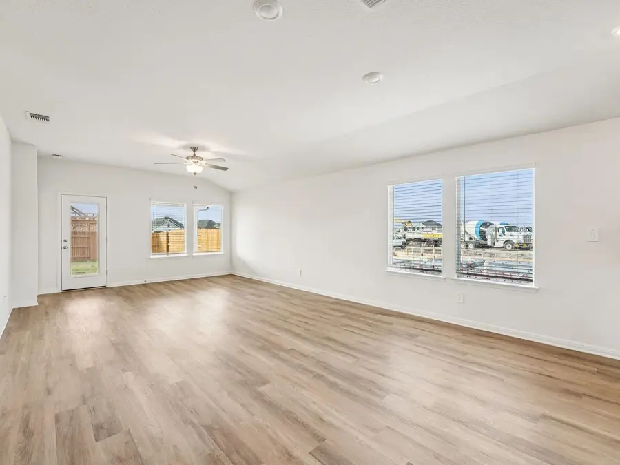 188 Leland Ave, Buda, TX 78610 - #3