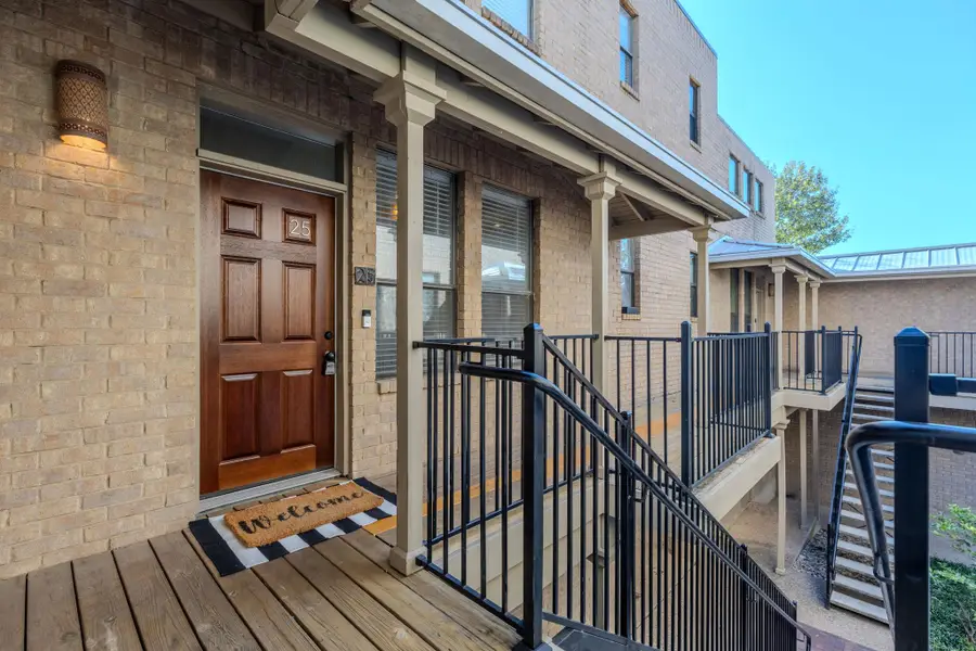 611 E 45th St #25, Austin, TX 78751 - Image #3