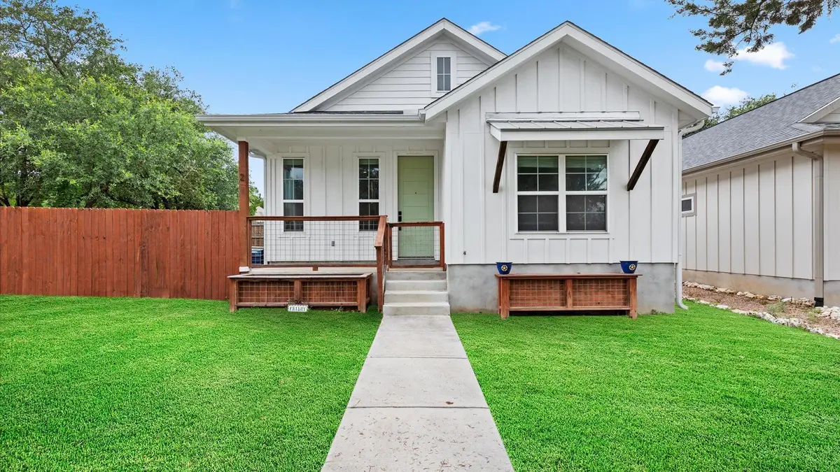 2 Stone Creek Cir, Wimberley, TX 78676 - #1