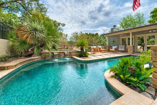 813 Sunfish St, Lakeway, TX 78734