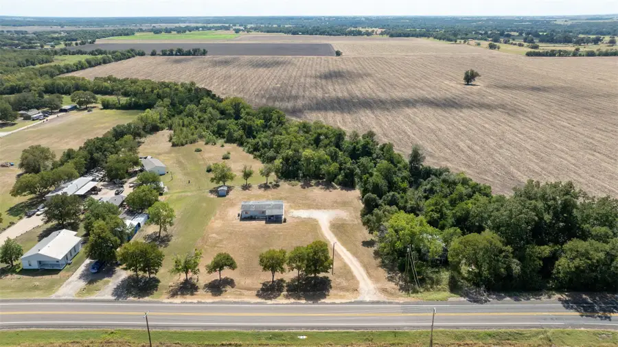 1611 W W Main St, Little River Academy, TX 76554 - Image #2