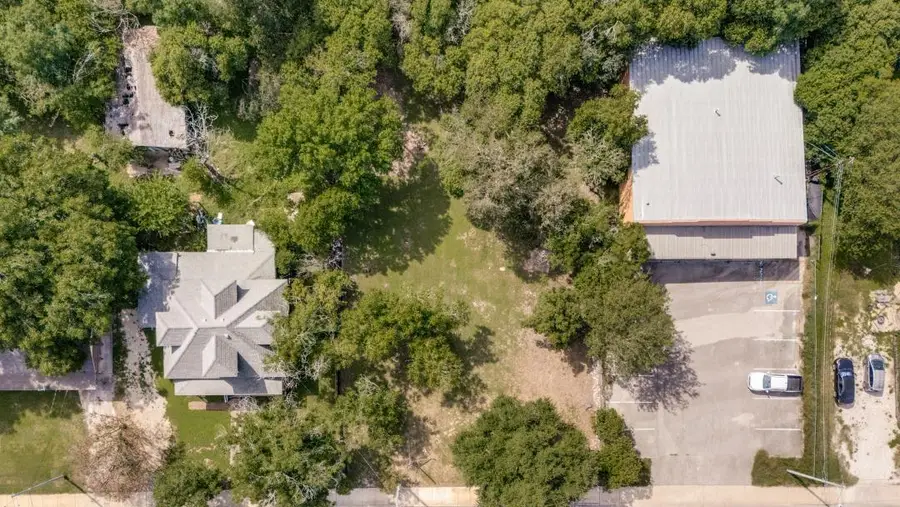 1412 W Hopkins St, San Marcos, TX 78666 - #2