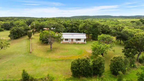 131 Blue Bird Ln, Tow, TX 78672