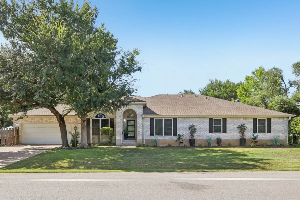 201 Sailmaster St, Lakeway, TX 78734 - #1