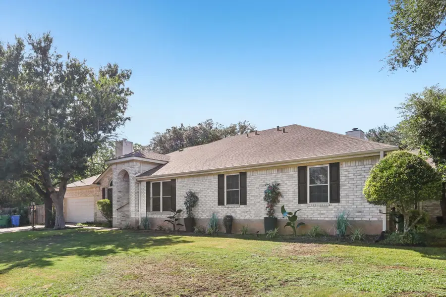 201 Sailmaster St, Lakeway, TX 78734 - #2