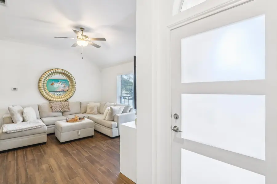 201 Sailmaster St, Lakeway, TX 78734 - #3
