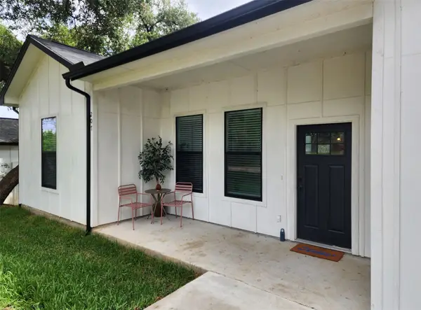 207 Laurel Ln, Spicewood, TX 78669