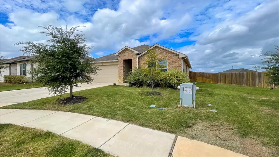 156 Medinah Ln, San Marcos, TX 78666 - #2