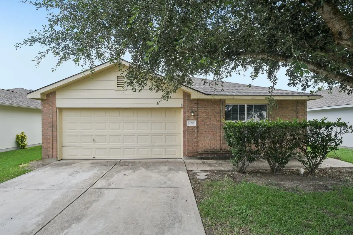 610 Lavaca Loop, Elgin, TX 78621 - #1
