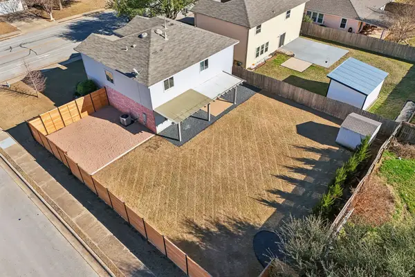 711 Riverway Ln, Leander, TX 78641