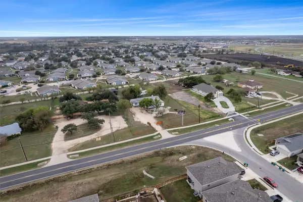 1520 Avenue C N, Elgin, TX 78621