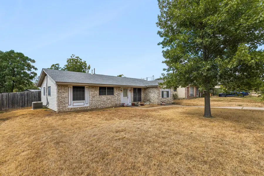 6904 Miranda Dr, Austin, TX 78752 - #3