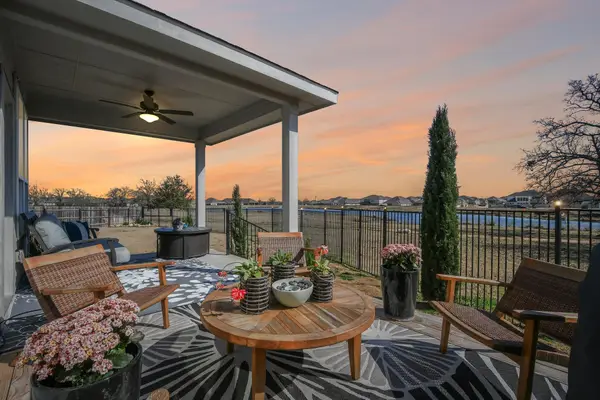 208 Locklin Dr, Liberty Hill, TX 78642