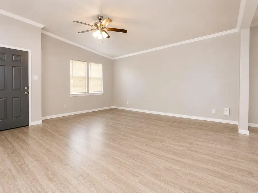 5610 Tallow Tree Dr, Austin, TX 78744 - #3