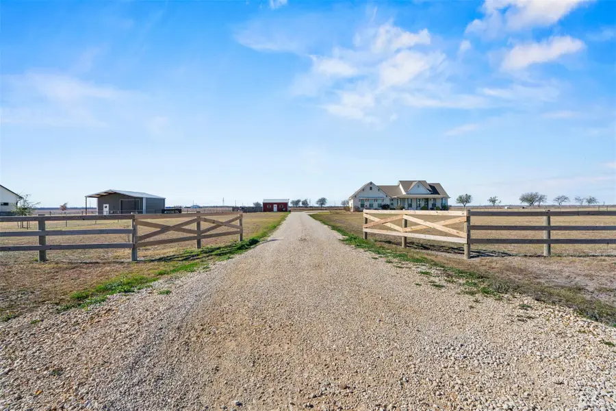 1024 Apache Trail, Rockdale, TX 76567 - Image #3