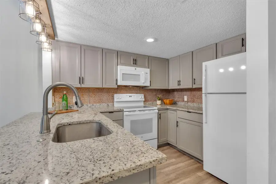 27 Marina Cir, Wimberley, TX 78676 - #3