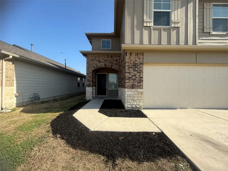 161 Roanwood Dr, San Marcos, TX 78666 - #2