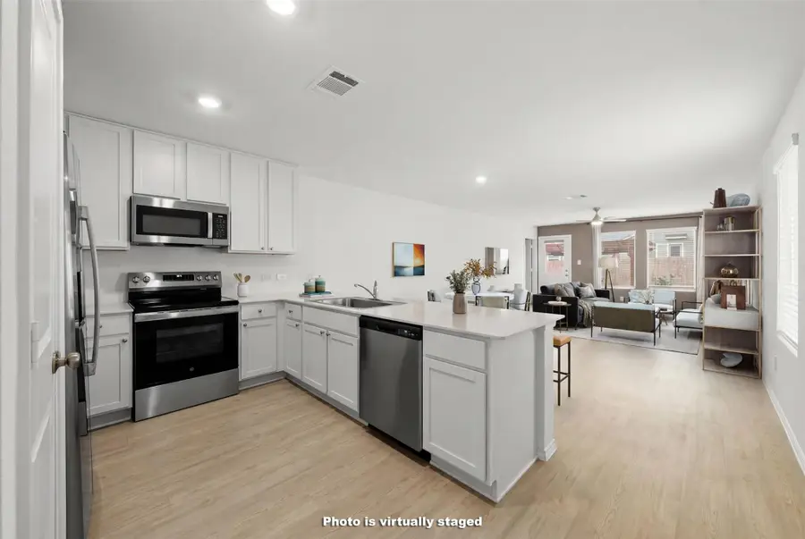 517 Texas Angel Way, Jarrell, TX 76537 - #3