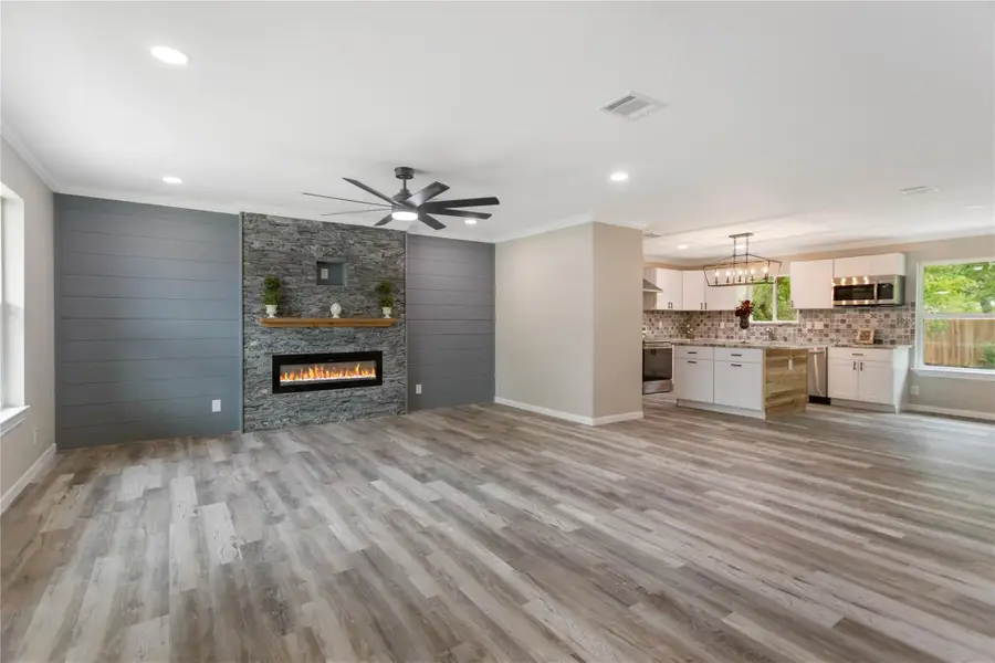 904 Westview Cir, Caldwell, TX 77836 - #3