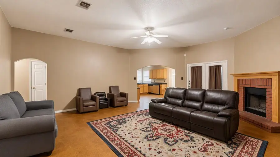 3301 Woodrow Dr, Killeen, TX 76549 - #2