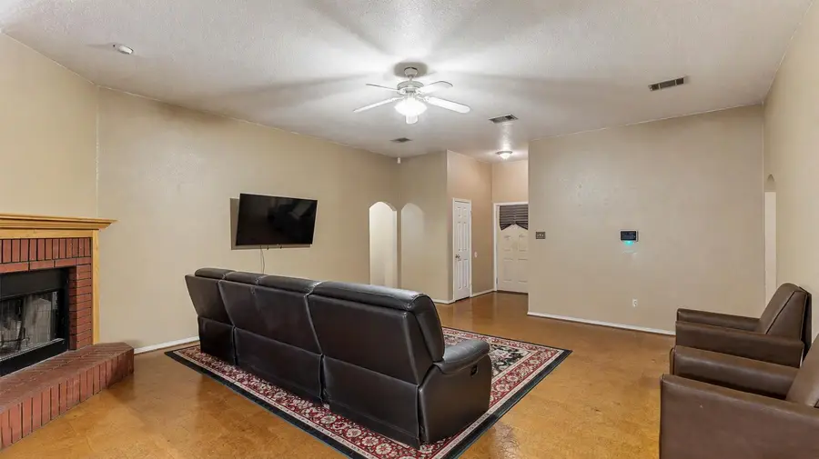 3301 Woodrow Dr, Killeen, TX 76549 - #3