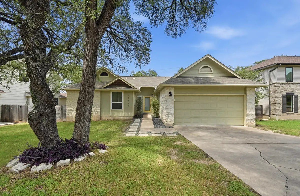 12047 Lincolnshire Dr, Austin, TX 78758 - #1