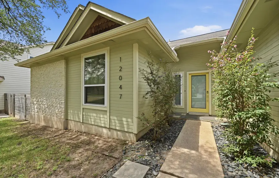 12047 Lincolnshire Dr, Austin, TX 78758 - #2