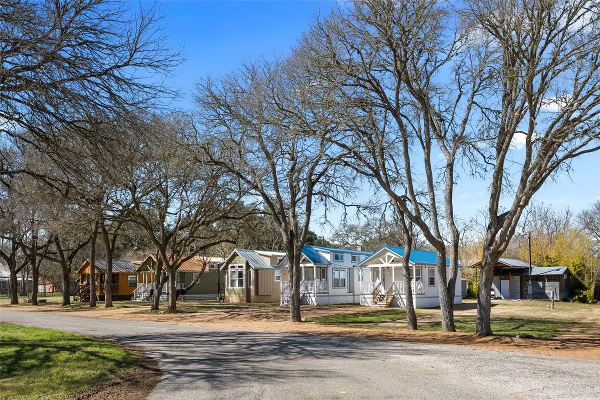 250-300 Park Avenue Ave, Staples, TX 78670 - #1