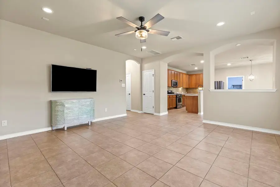 1001 Hondo Ln, Hutto, TX 78634 - #2