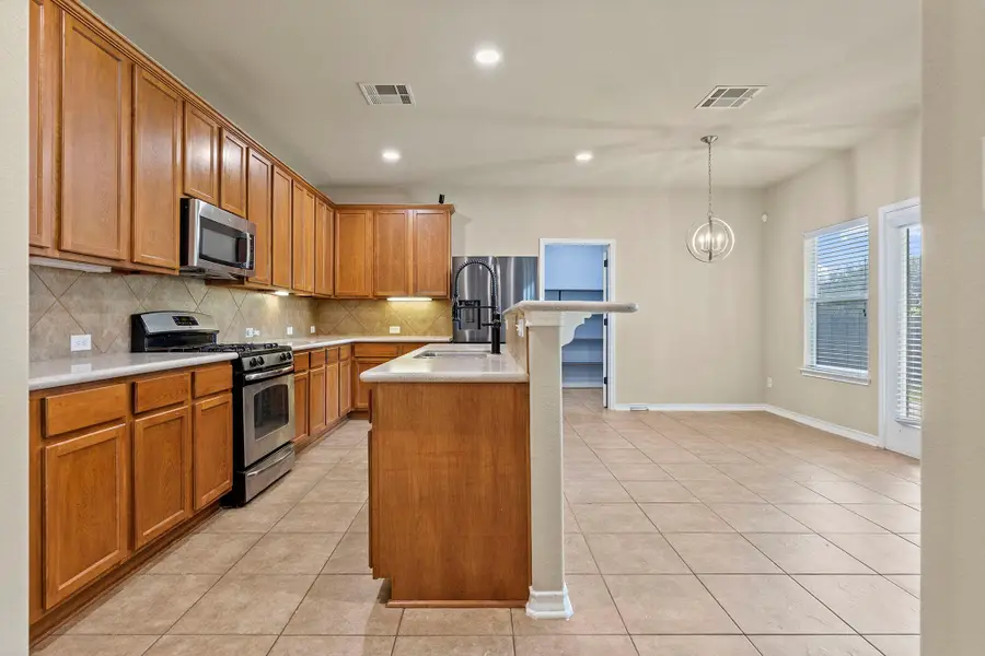 1001 Hondo Ln, Hutto, TX 78634 - #3