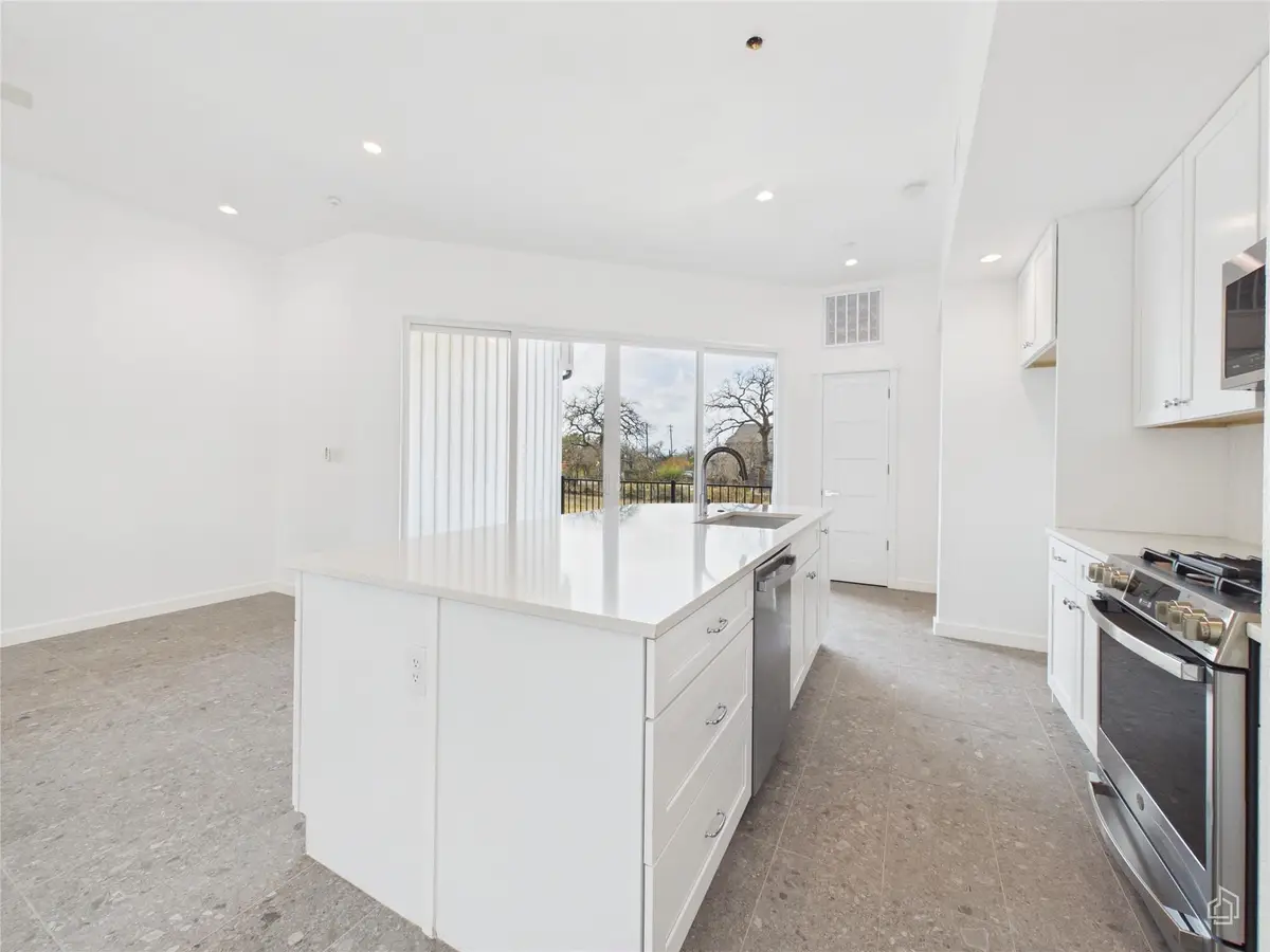 5912 Harold Ct #104, Austin, TX 78721 - #1