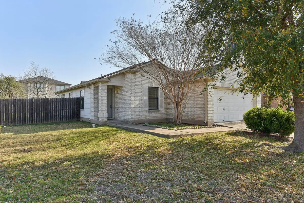 101 Bandara Woods Blvd, Elgin, TX 78621 - #1
