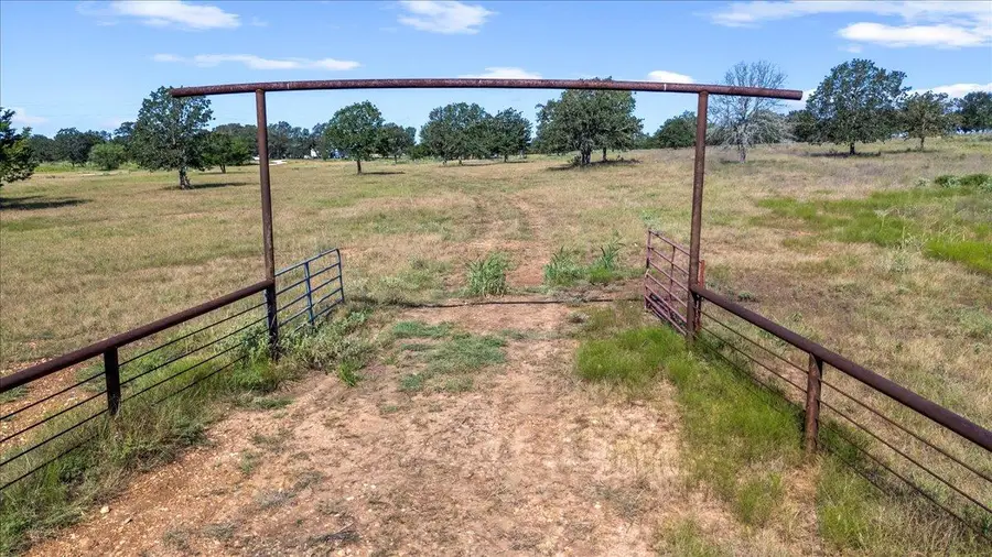1038 League Line Rd, Paige, TX 78659 - #3
