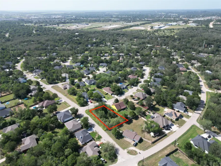 000 Waimalu Ct, Bastrop, TX 78602 - #2