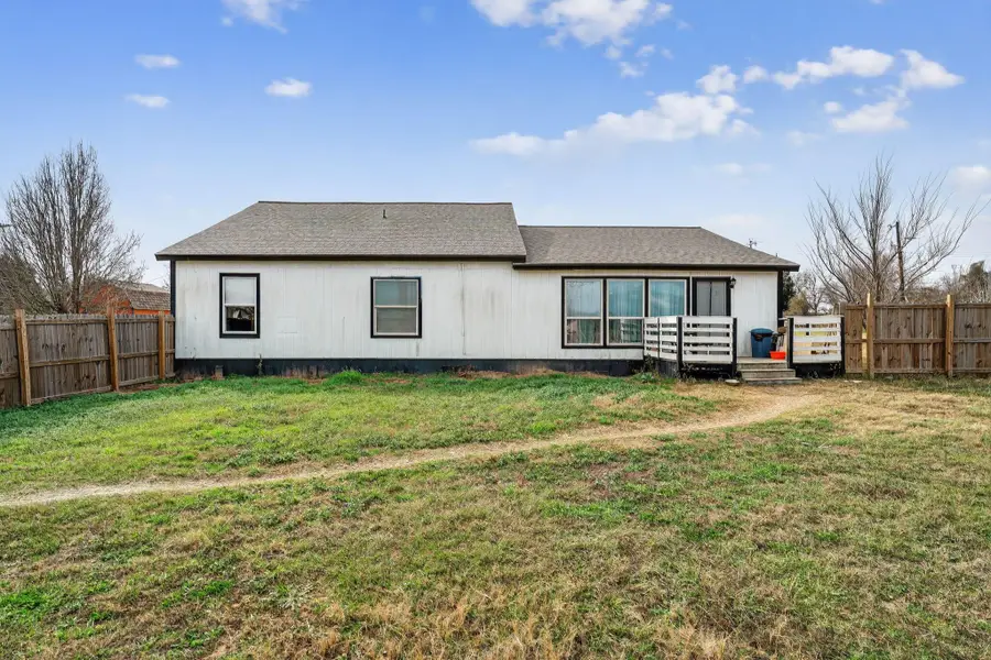 174 Monroe King Ln, Elgin, TX 78621 - Image #2