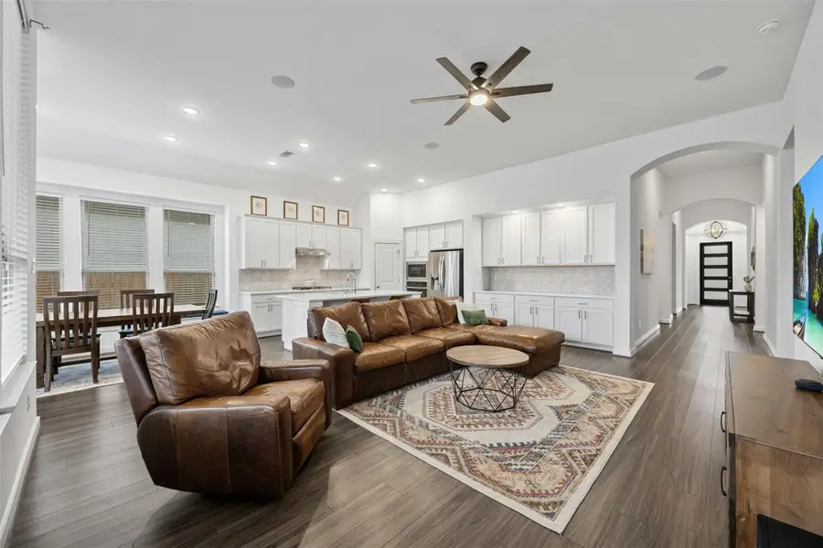 22610 Maidengrass Ln, Lago Vista, TX 78645 - Image #2