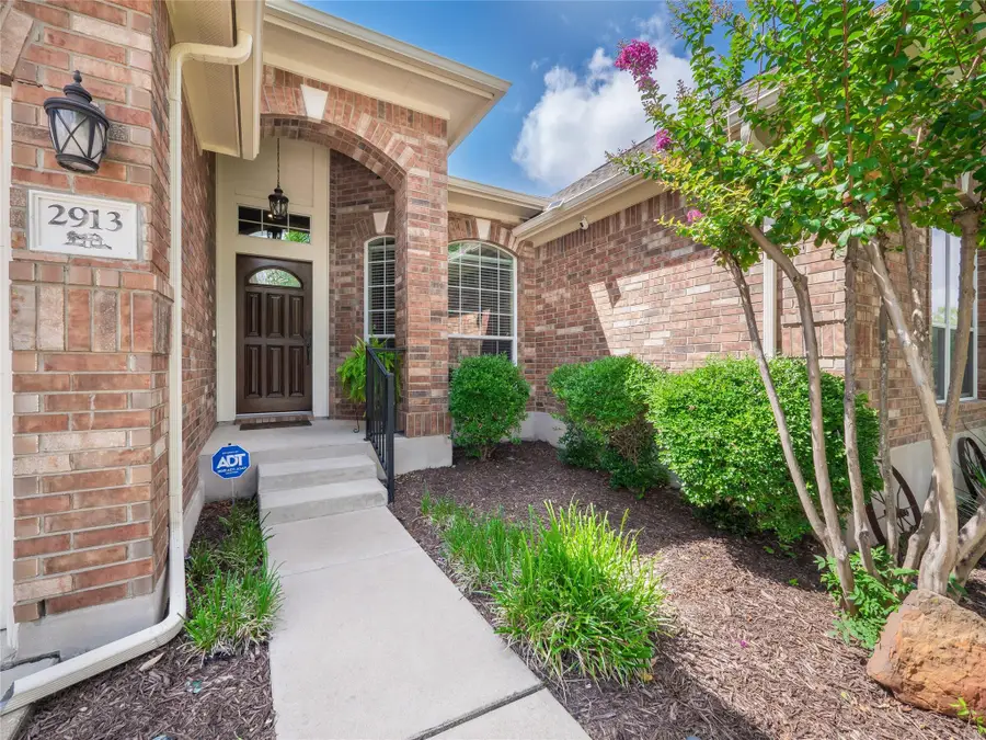 2913 Clinton Pl, Round Rock, TX 78665 - #2
