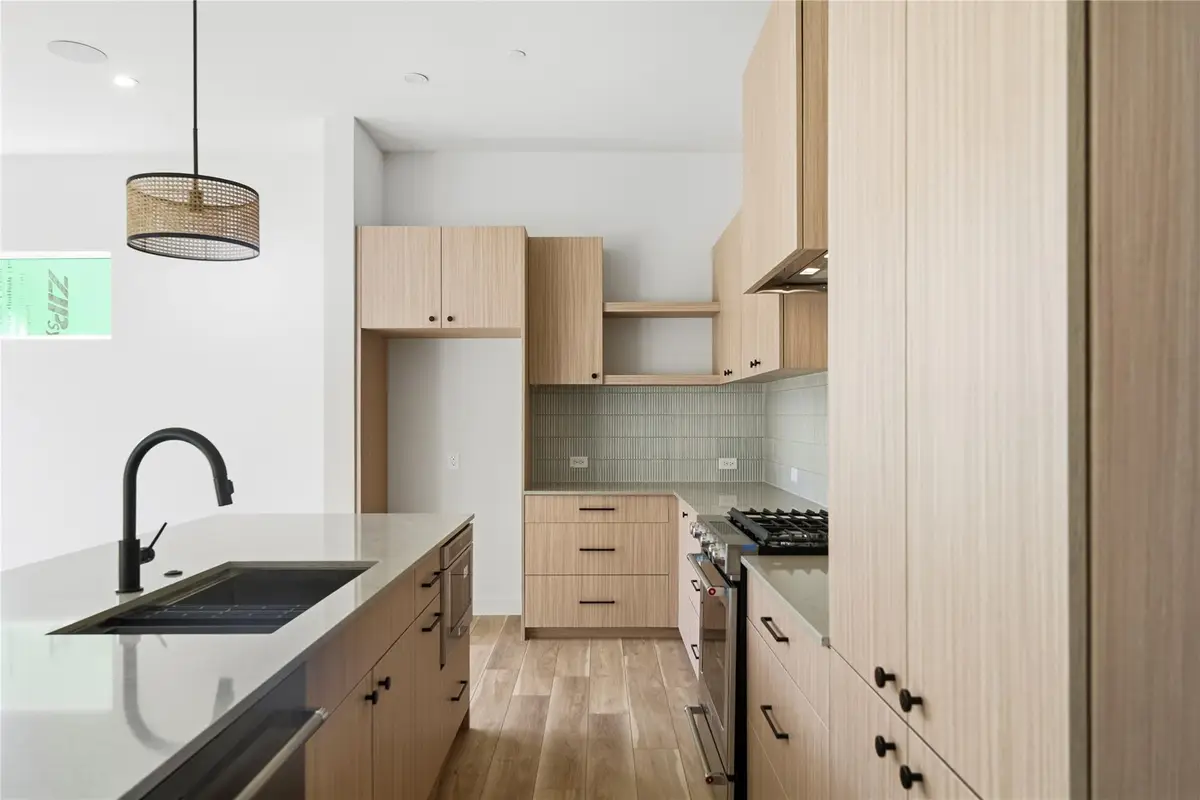 10813 Hermosillo Dr #1005, Austin, TX 78758 - Image #1