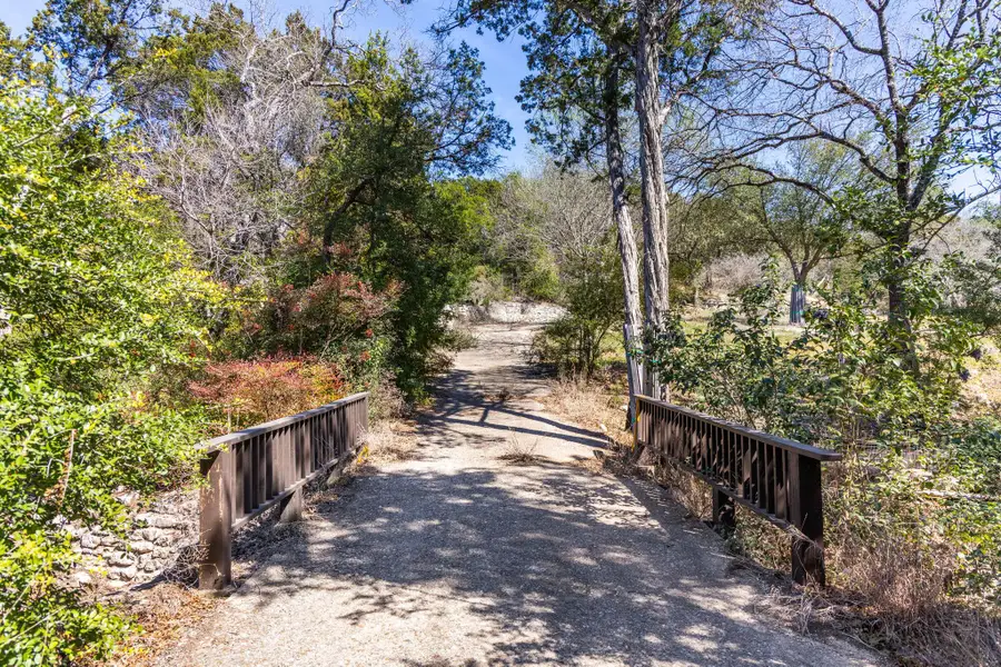902 Yaupon Valley Rd, West Lake Hills, TX 78746 - #2
