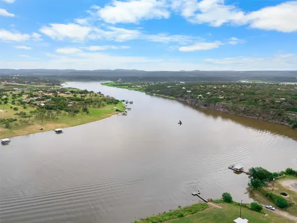 112 Mari Ln, Spicewood, TX 78669