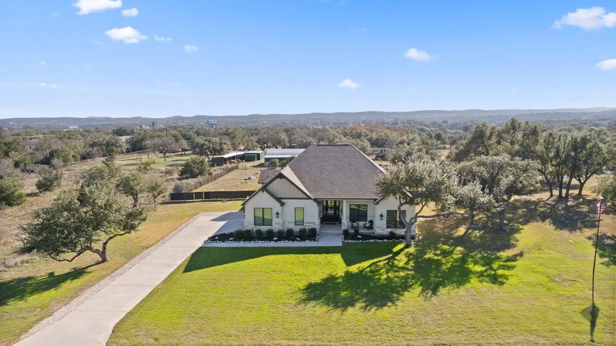 225 Spicewood Trails Dr, Spicewood, TX 78669 - #1