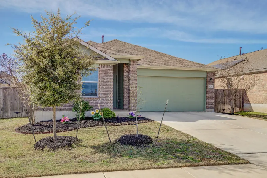 105 Isaac Millsaps Trl, Bastrop, TX 78602 - #2